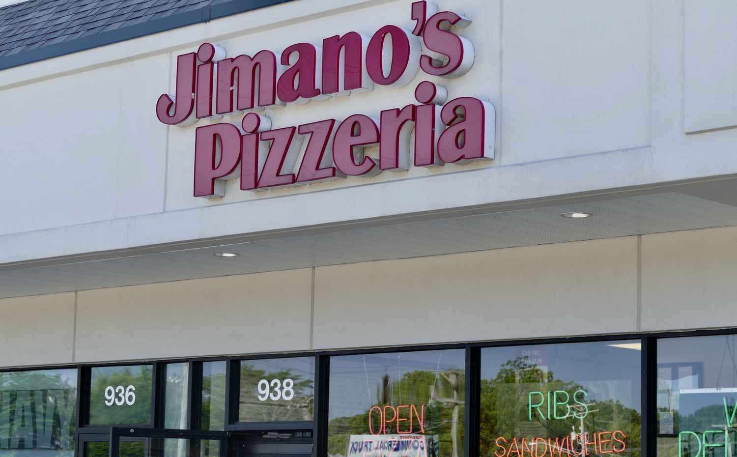 Jimano's Pizzeria in Waukegan, IL | Pizza Near Me in Waukegan